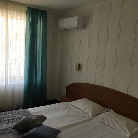 Family Lazuren Briag בורגאס