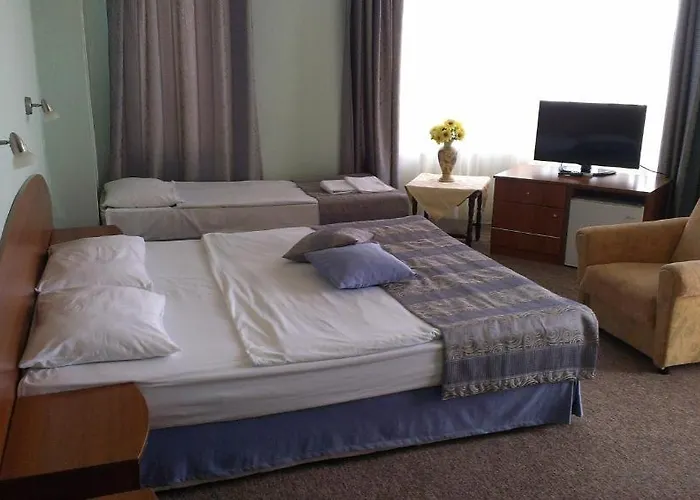 Family Lazuren Briag Отель 3*