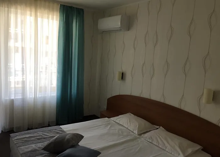 Family Lazuren Briag Бургас