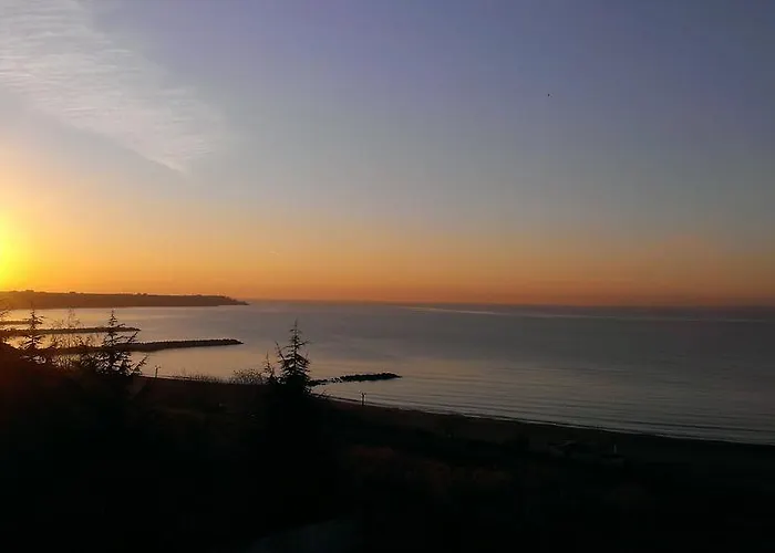 Хотел Family Lazuren Briag 3*