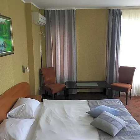Hotel Family Lazuren Briag 3*