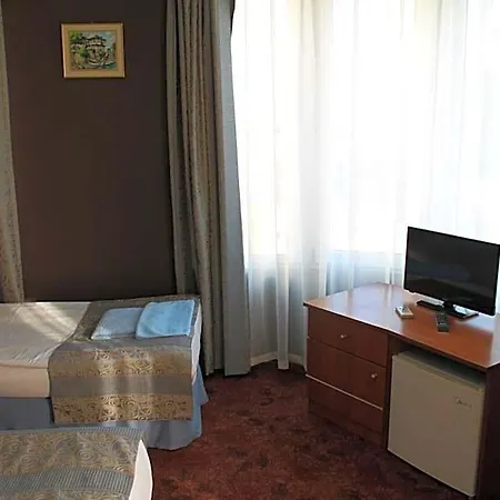 Family Lazuren Briag 3* Burgas