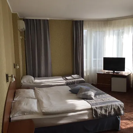 Family Lazuren Briag Otel 3*