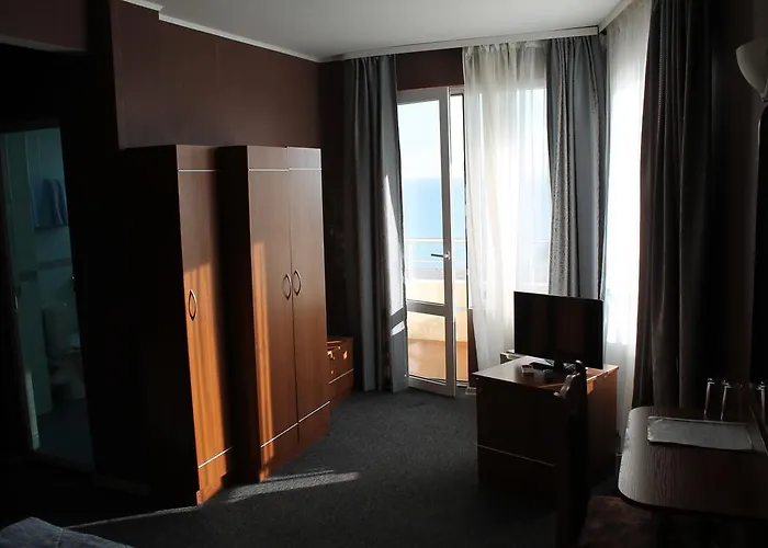 Family Lazuren Briag Burgas