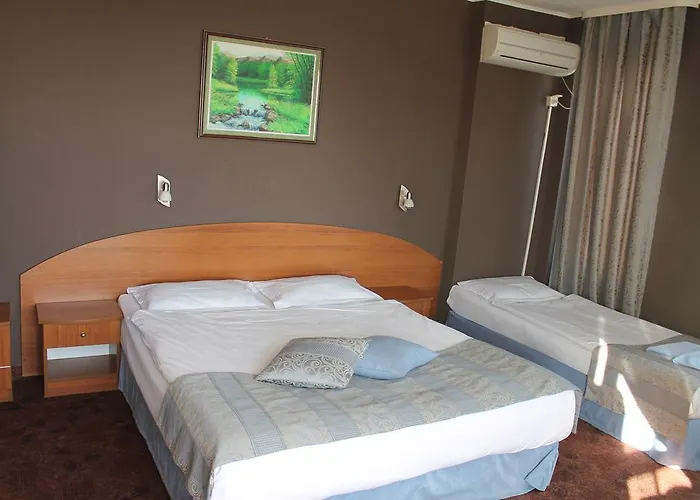 Hotel Family Lazuren Briag